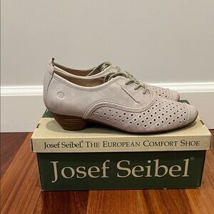 NWT Josef Seibel Women's Silver/Gray Leather Perforated Lace-Up Oxfords 6 1/2